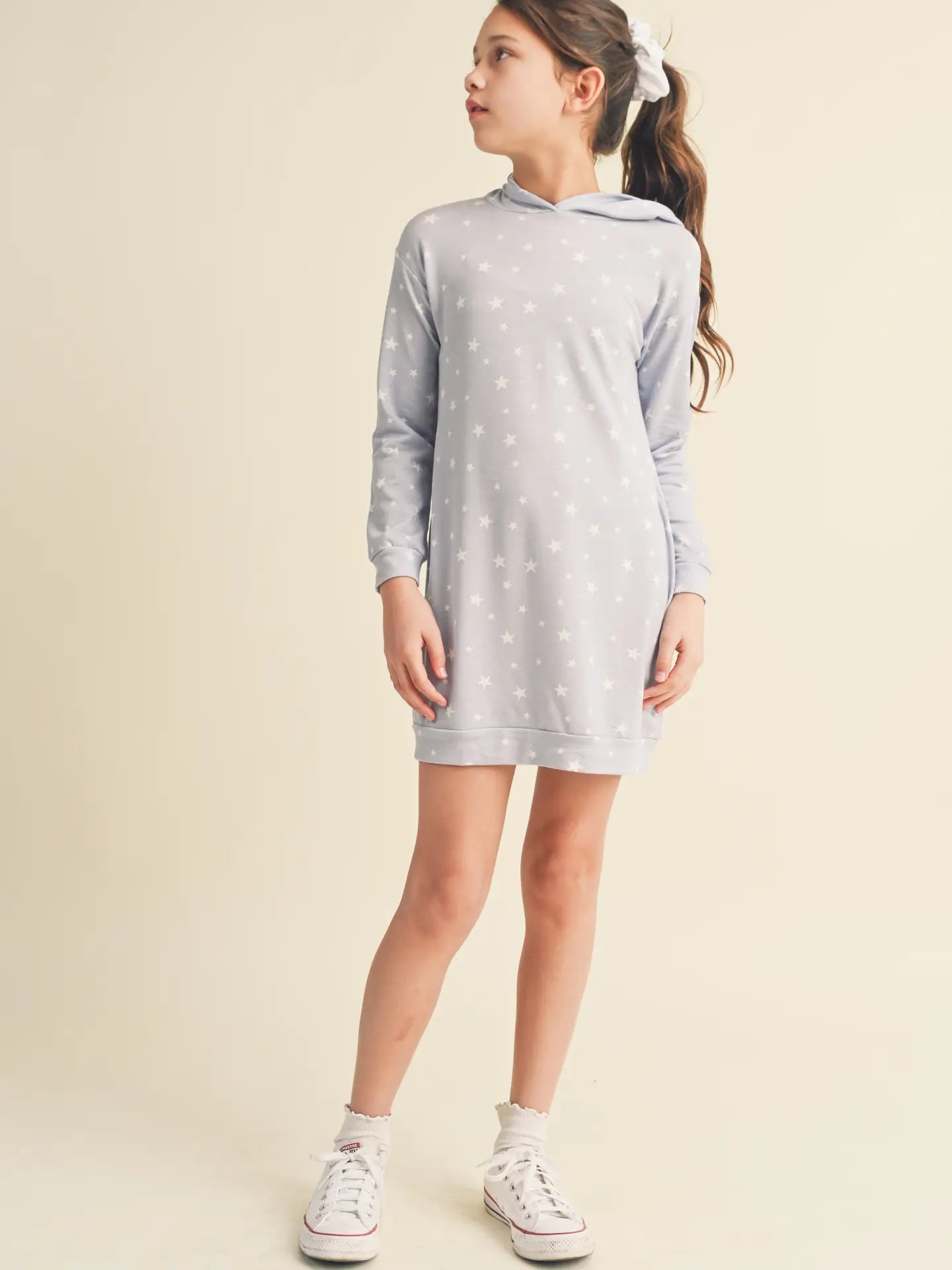 tween girl wearing soft cotton long sleeve hooded dress